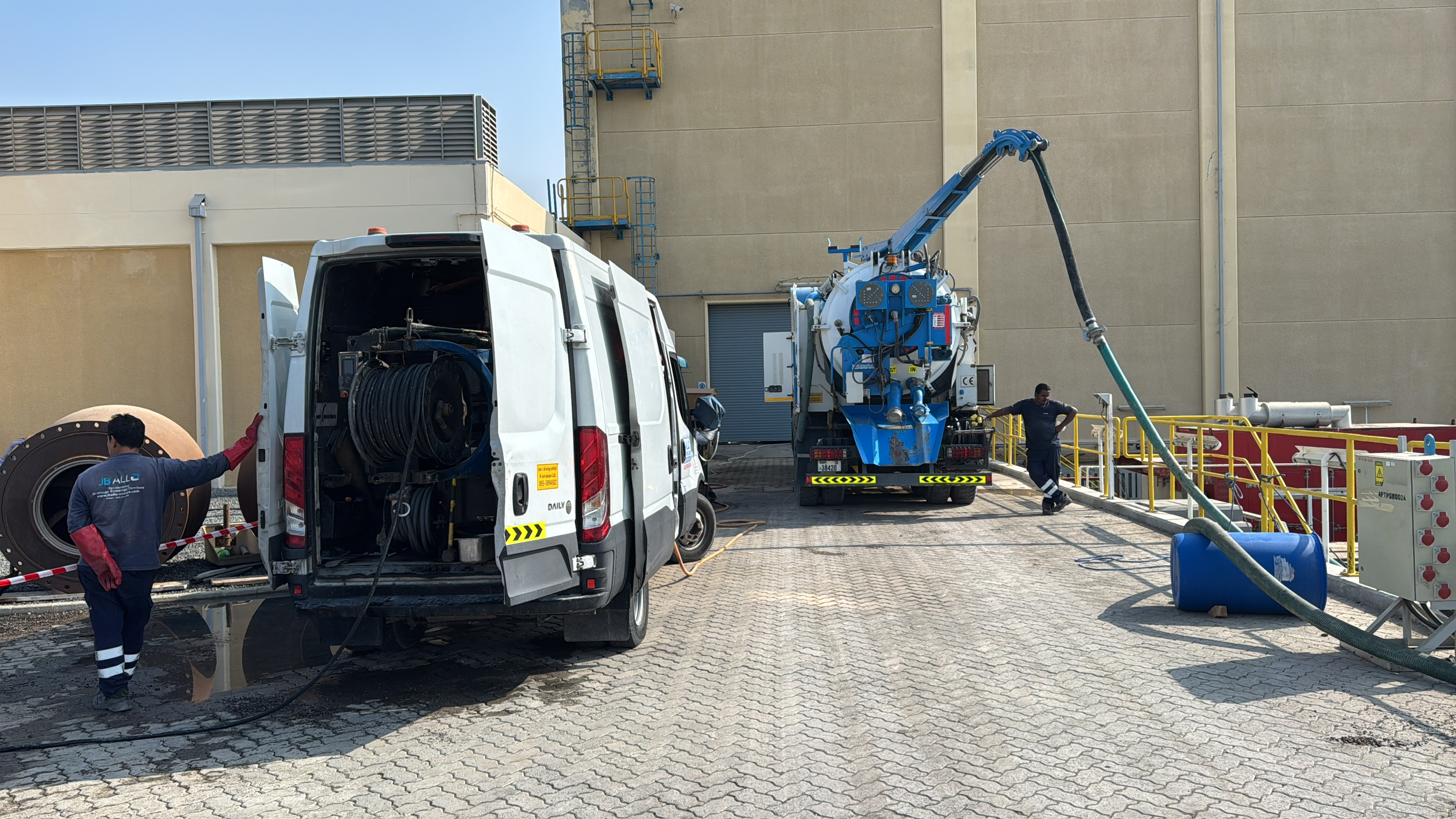 High-pressure water jet cleaning